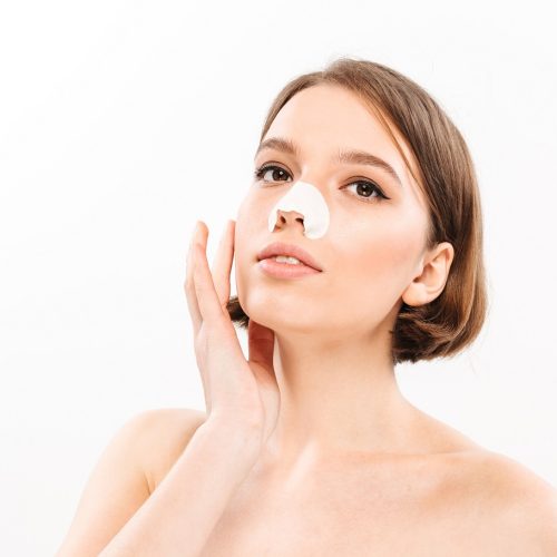 Beauty portrait of a sensual shirtless woman Rinoplastia estruturada: definição e benefícios